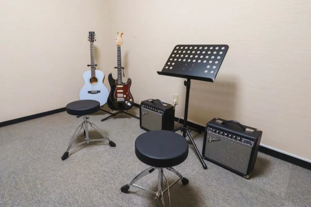 栃木市のギター教室オトノヒのレッスン風景や教室の雰囲気